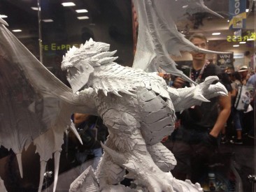 sdcc-2013-sideshow-collectibles-deathwing-statue-prototype