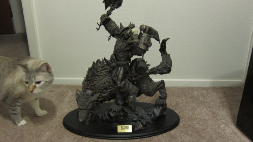 weta-warcraft-orc-rider-statue